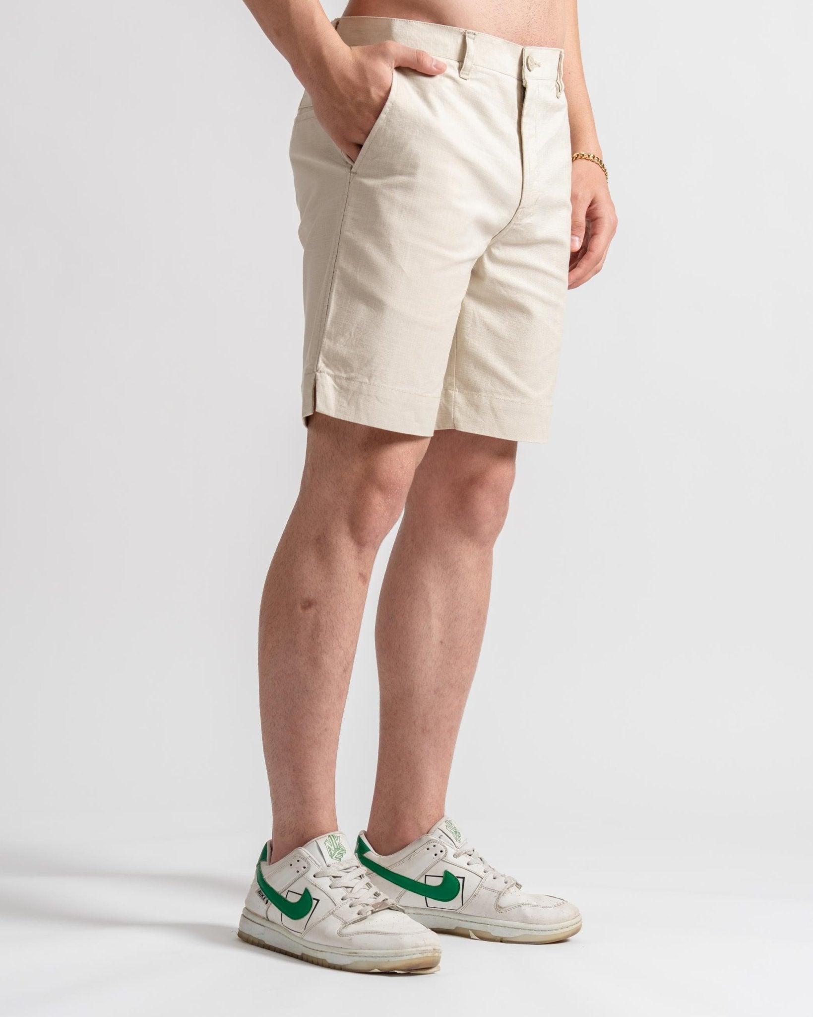 Woven Shorts Relaxed Fit off white